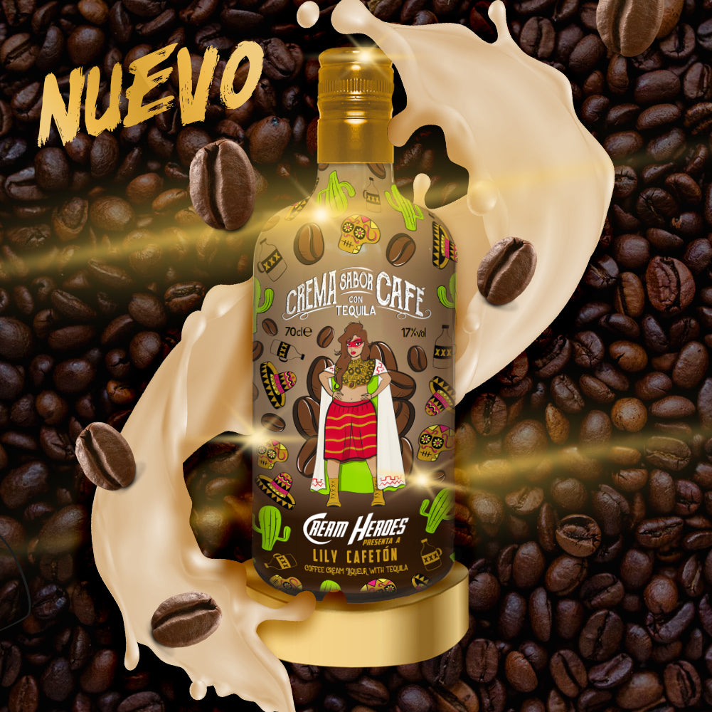 Flasche des Lily Cafetón Tequila Likörs mit Kaffee und Sahne, umgeben von Kaffeebohnen und einem Spritzer Sahne, mit "Nuevo" Schriftzug.