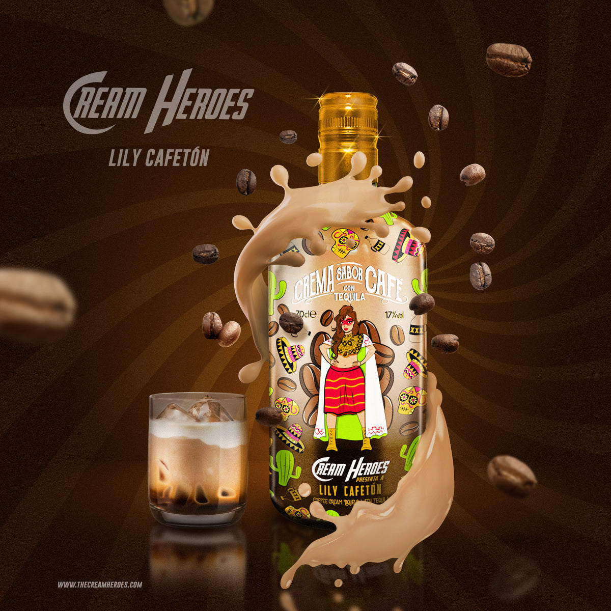 Flasche des Lily Cafetón Tequila Likörs mit Kaffee und Sahne, umgeben von Kaffeebohnen und einem Sahnespritzer, daneben ein Glas mit Eiskaffee.