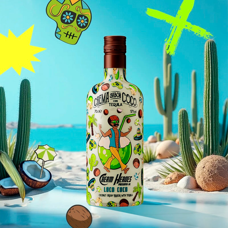 Loco Coco Likörflasche am Strand mit Kaktus, Kokosnüssen und bunten Illustrationen vor türkisblauem Meer und Sand.