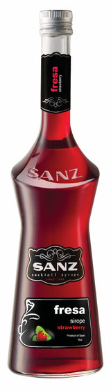 Erdbeersirup Sanz 0,7l Flasche mit schwarzem Etikett und rotem Sirup