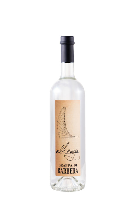 Flasche Grappa di Barbera von Bordiga mit beigem Etikett und schwarzem Schriftzug vor weißem Hintergrund.