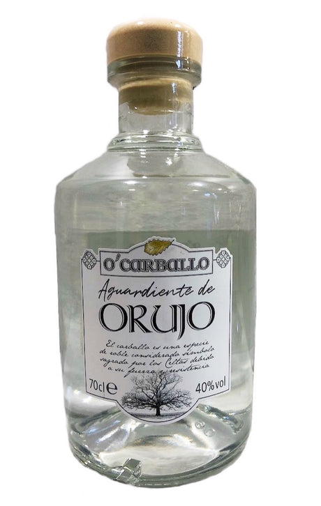 Flasche O’Carballo Aguardiente de Orujo, klarer Tresterschnaps mit Holzverschluss und weißem Etikett, 70 cl, 40 % vol.