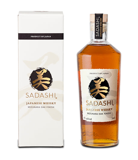 Sadashi Japanese Whisky mit Flasche und Geschenkbox auf weißem Hintergrund.