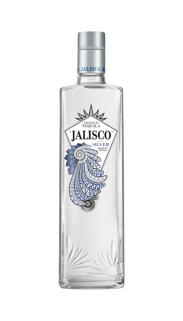 Klare rechteckige Tequila-Jalisco-Silver-Flasche mit silbernem Verschluss und blauem, ornamentalen Vogelmotiv auf dem Etikett.
